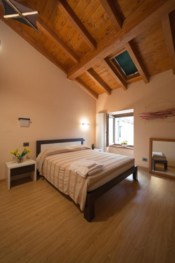 Aparthotel La Casa Del Nonno Monzambano Exterior foto